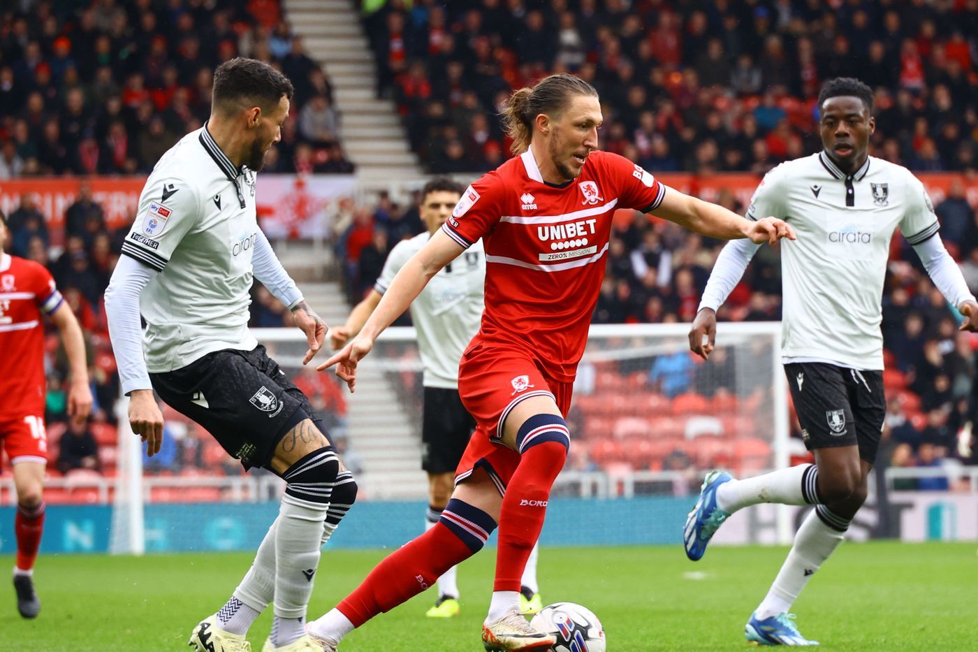 包含里程碑夜！尤文图斯战术微调；英超集结日刷纪录；震撼外界；阵容厚度经受考验的词条-爱游戏登录