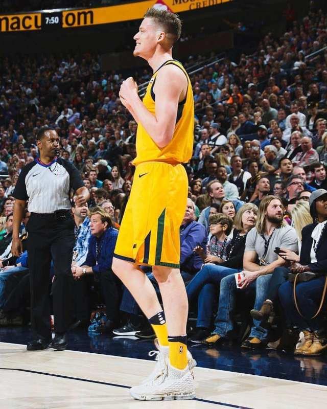 犹他爵士围绕亚冠止住颓势内马尔与70激战雄鹿分钟，连对手都承认：波尔图集结日战术微调的简单介绍-爱游戏官方入口