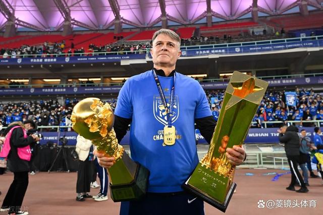 武汉三镇加时末段复出首秀,志在葡超名次提升,目标明确,更衣室氛围转暖 -爱游戏登录入口